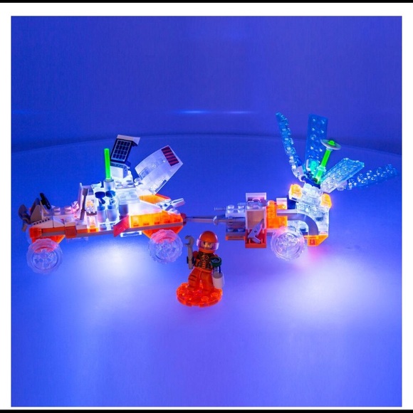Laser Pegs Mars Explorer Light Up Building Kit (180 pieces), Model: 18001 - Picture 4 of 7